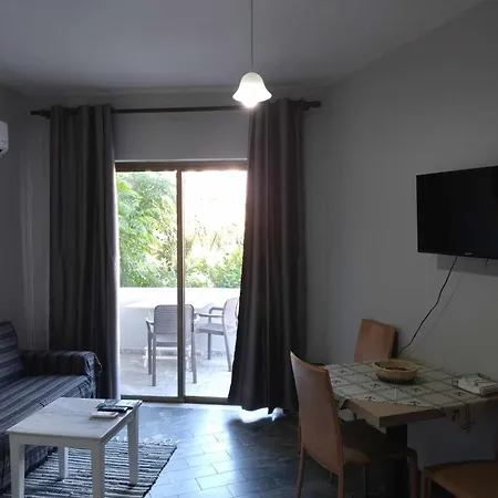 Cosy Living 2 アパート